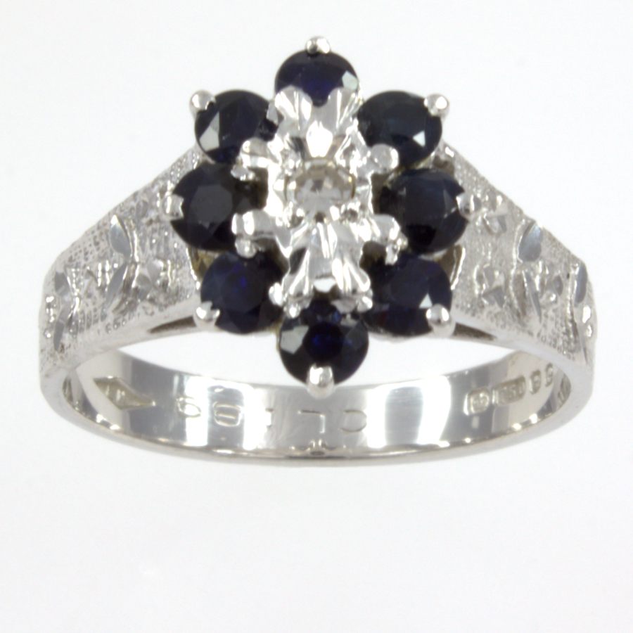18ct white gold Sapphire/Diamond Cluster Ring size M
